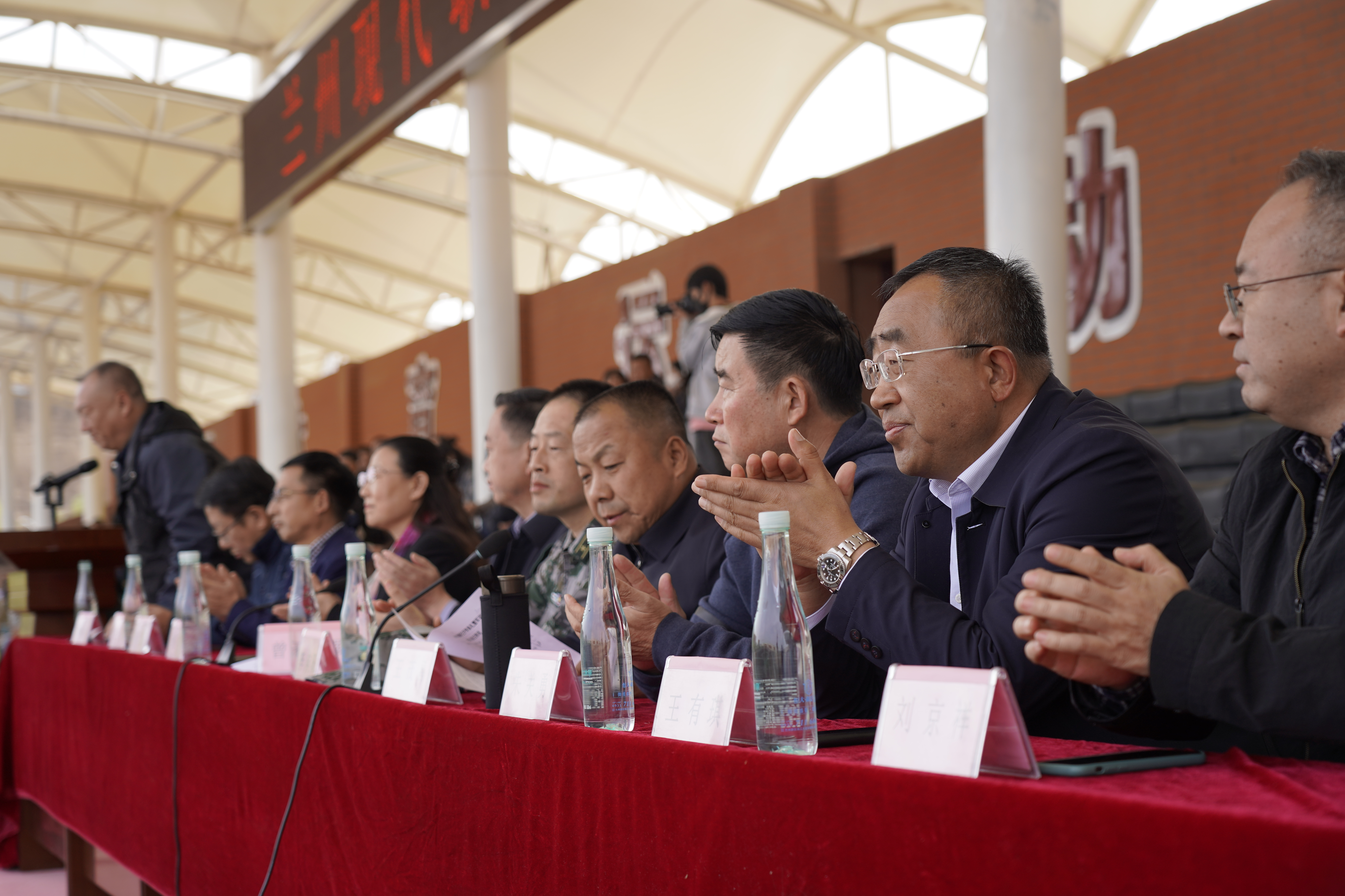 图片2.png 图片2.png