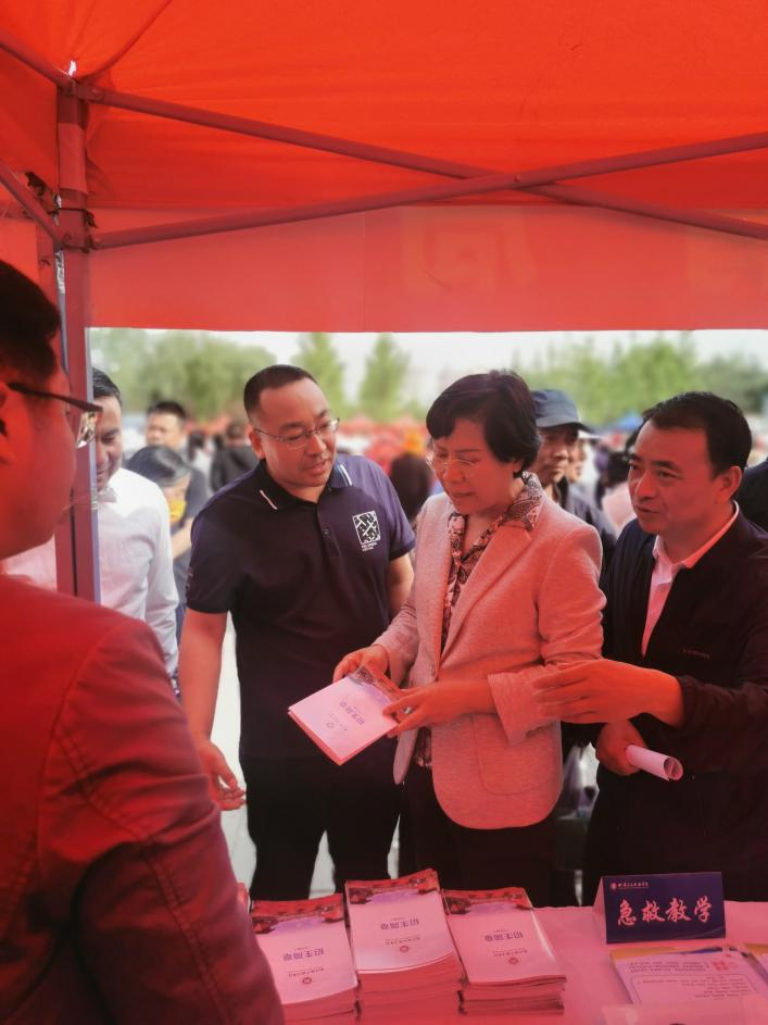 图片2.png 图片2.png