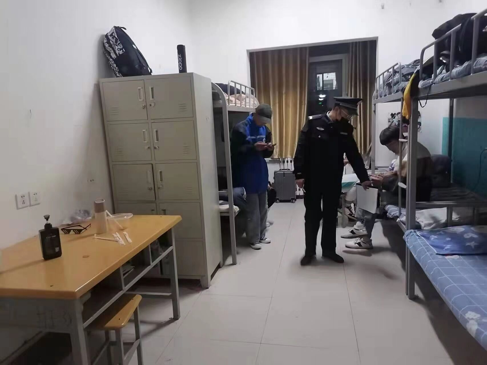 图片2.png 图片2.png